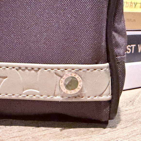 BVLGARI | Emirates Business Class Toiletry Bag for Men - Picture 3 of 6